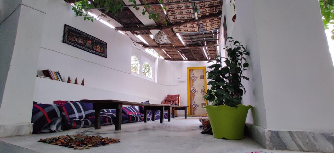 布什格尔 12 Monks Backpackers Community旅舍 外观 照片