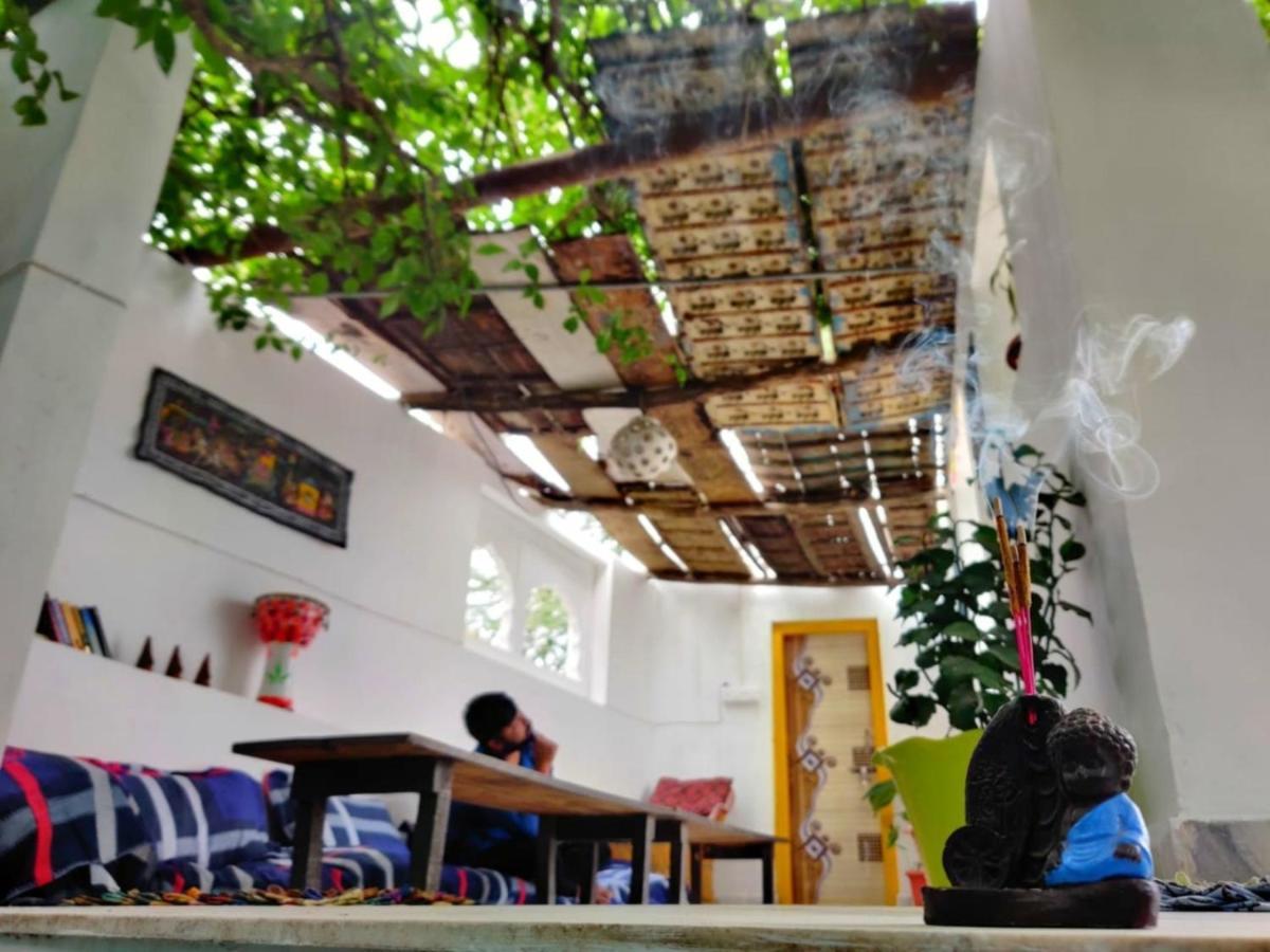 布什格尔 12 Monks Backpackers Community旅舍 外观 照片