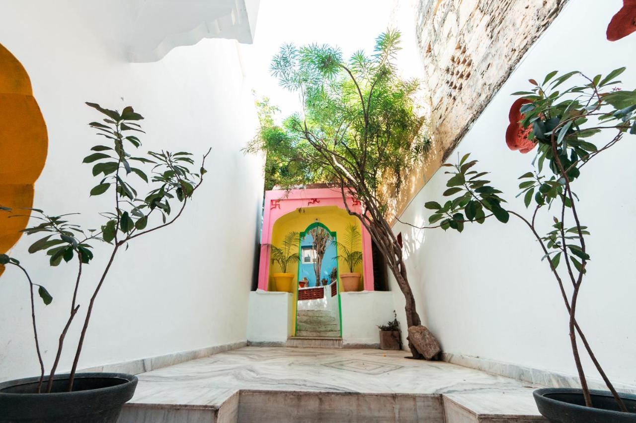 布什格尔 12 Monks Backpackers Community旅舍 外观 照片